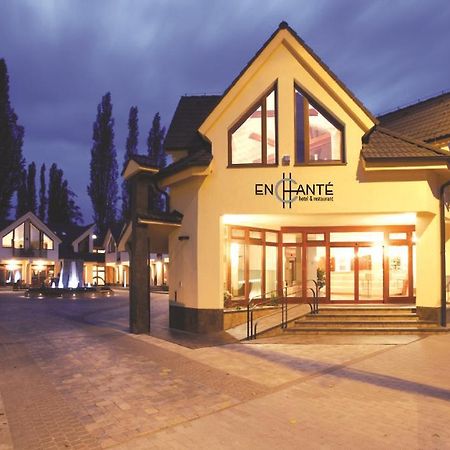 Hotel Enchanté Prešov Buitenkant foto